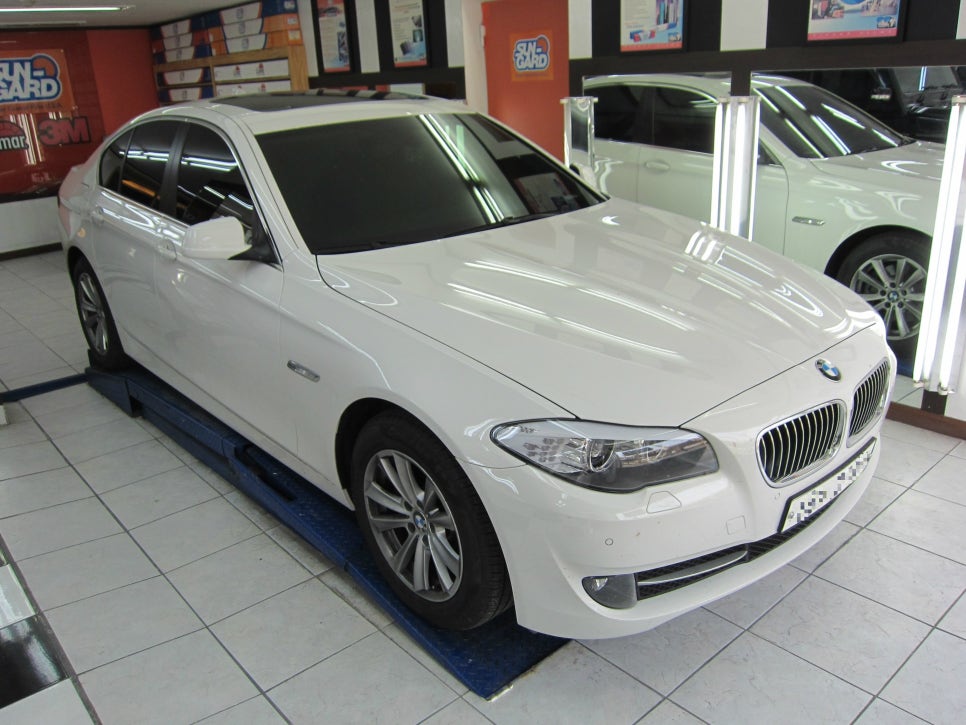 BMW 5시리즈 유리복원 시공 사진