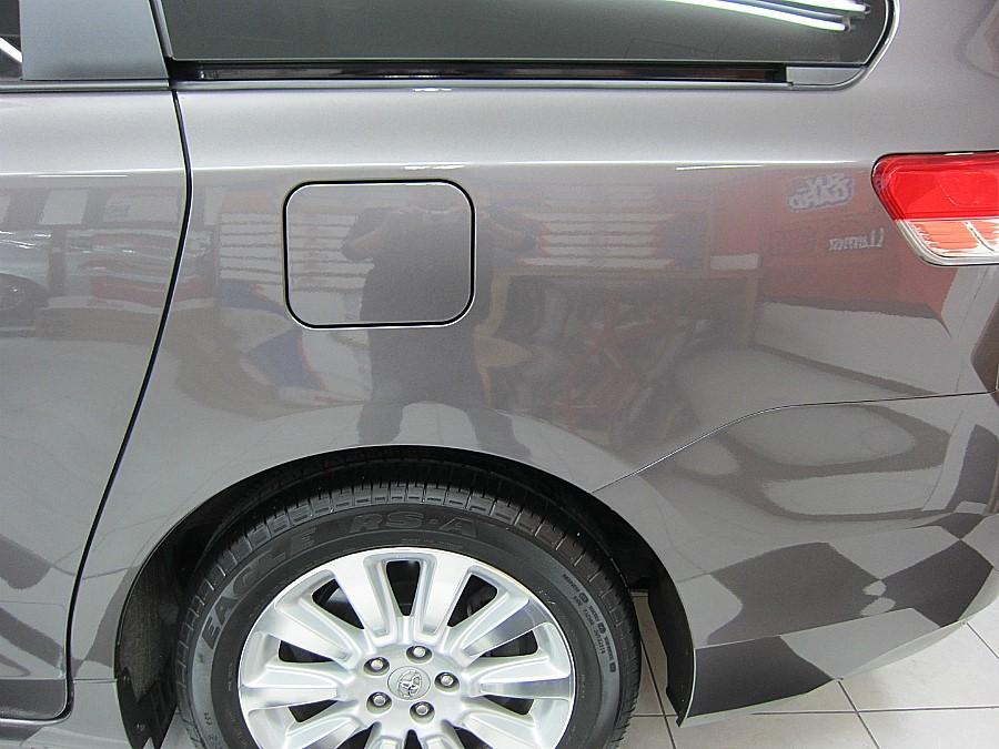 도요타 시에나 판금·도색 시공 사진