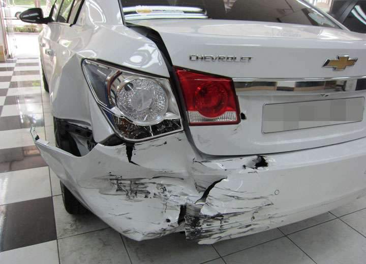 쉐보레 크루즈 고속도로 후방 추돌사고 사고수리 보험수리 시공 전