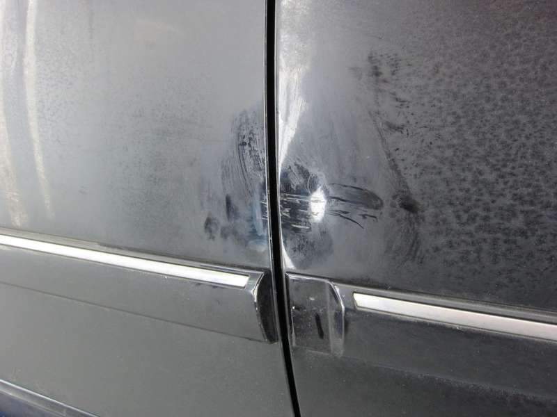 SM5 임프레션 운전석 앞뒤도어 흠집제거 시공 전