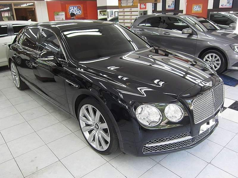 BENTLEY 판금·도색 작업 전