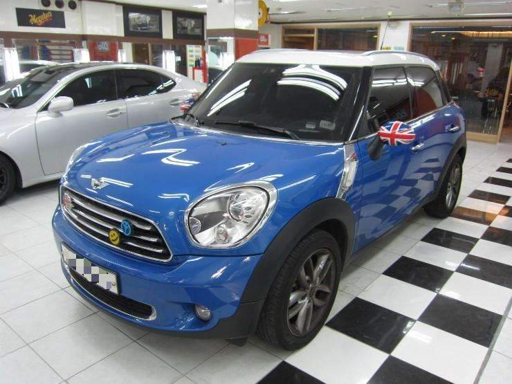 외제차 유리복원/교체 bmw컨트리맨 앞유리깨짐 시공 전