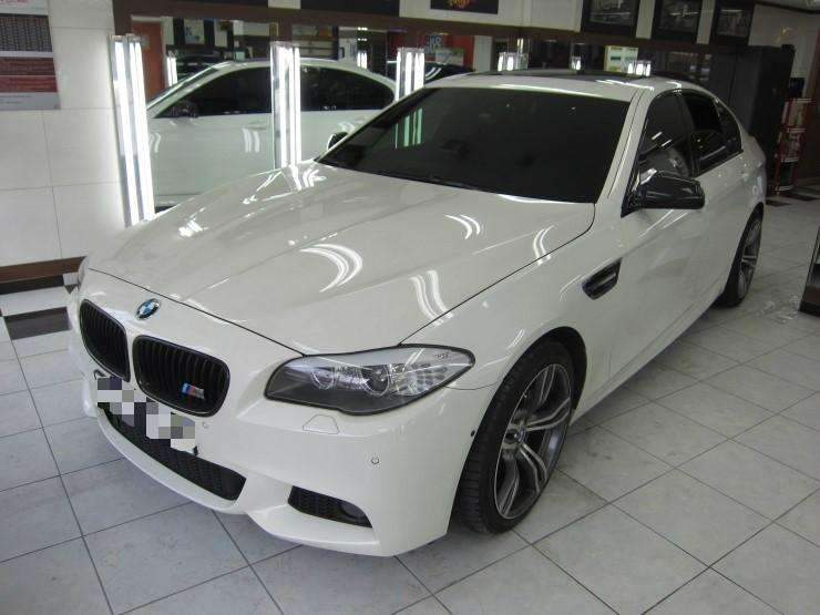 BMW 528i 벌집매트 쓰시다가 퓨어그래스매트로 바꾸 시공 전