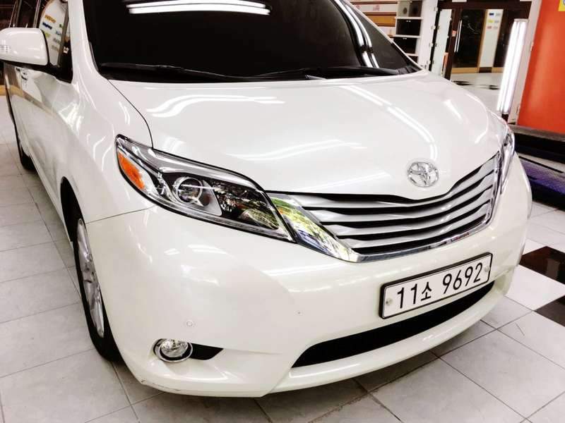 [마포구 본점 모터큐브] 도요타 씨에나 실내크리닝 작업.