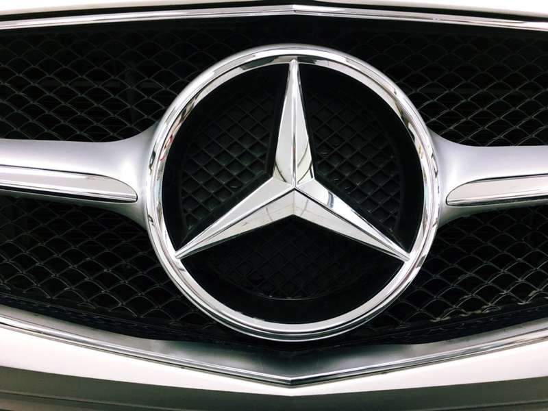 벤츠 E200 덴트 시공 사진