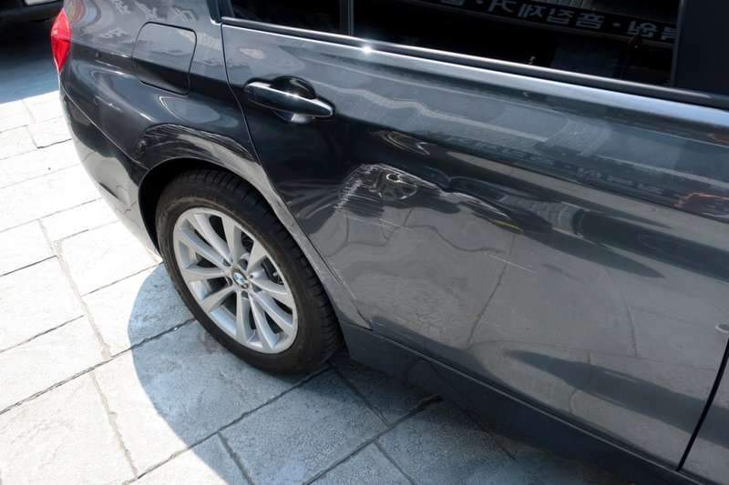 [마포구 덴트 전문점 모터 큐브] BMW 320d 도어 시공 전