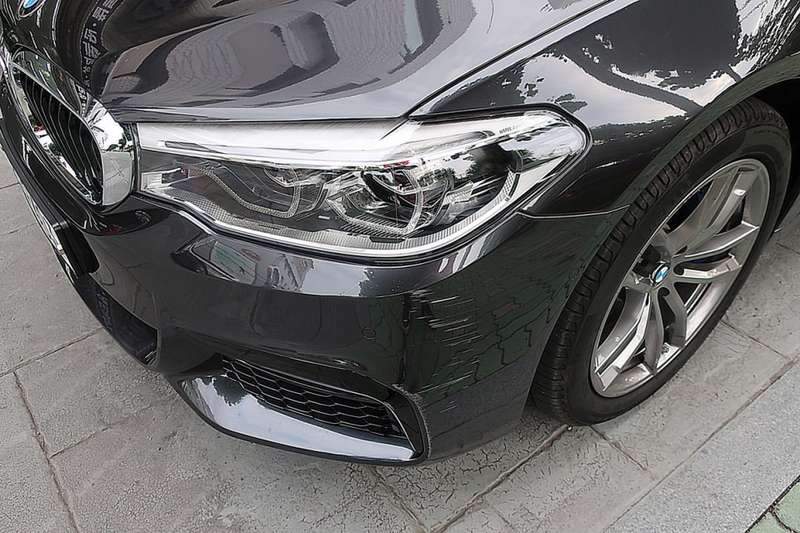 마포구 덴트 전문점 BMW 530i 범퍼 복원 시공 전