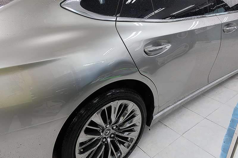 마포구 렉서스 LS500 덴트 복원은 덴트 전문점 모터 시공 전