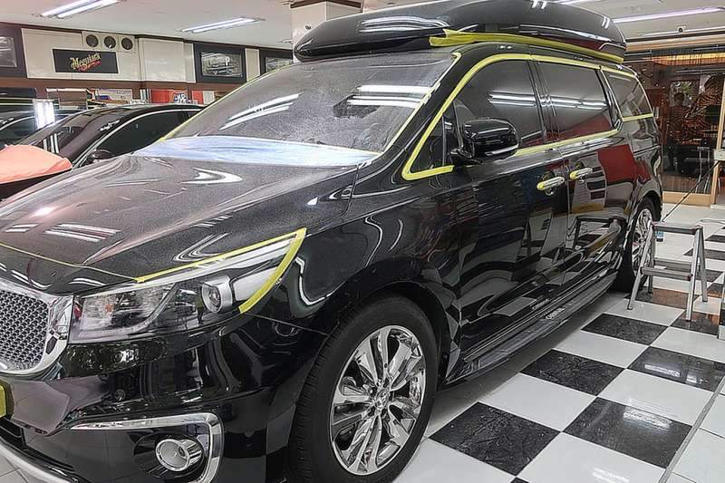 마포구 자동세차와 생활 스크래치를 없애는 카니발 리무진 시공 전