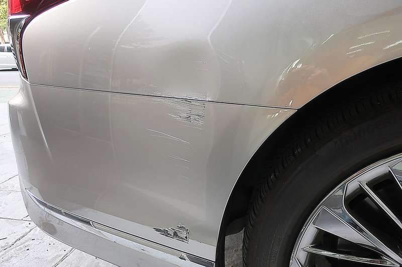 마포구 렉서스 LS500 뒤 펜더, 뒤 범퍼 덴트 복원 시공 전