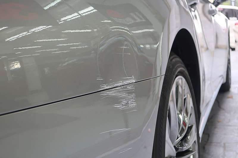 렉서스 LS500 덴트 시공 사진