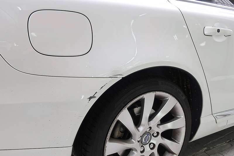 마포구 볼보 S80 뒤 펜더, 리어 범퍼 덴트 복원 시공 전