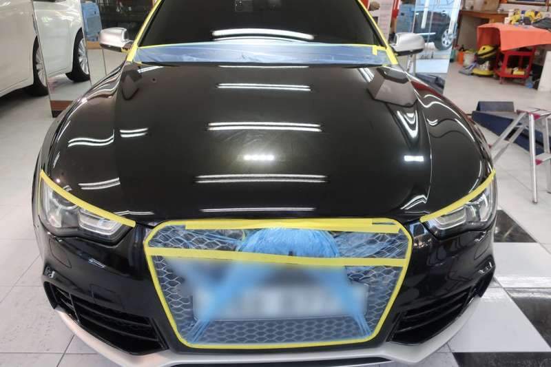 마포구 덴트 광택 전문점에서 아우디 RS5 광택 복원 시공 전