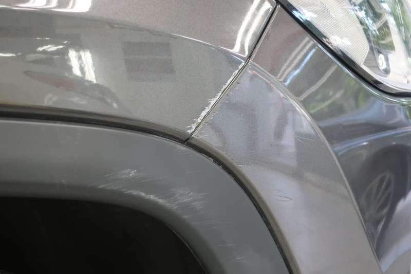 지프 컴패스 범퍼와 펜더 덴 덴트 시공 사진