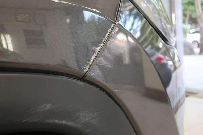 지프 컴패스 범퍼와 펜더 덴 덴트 시공 사진