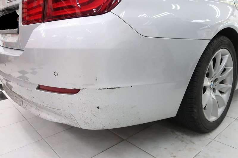 마포구 성산동 BMW 528i 펜더 복원과 범퍼 복원  시공 전