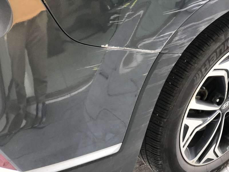 싼타페 덴트 시공 사진