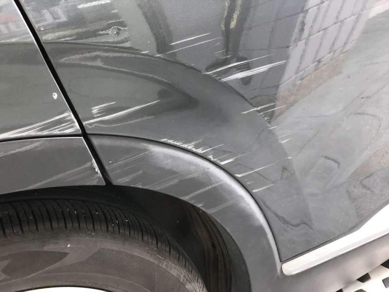 싼타페 덴트 시공 사진