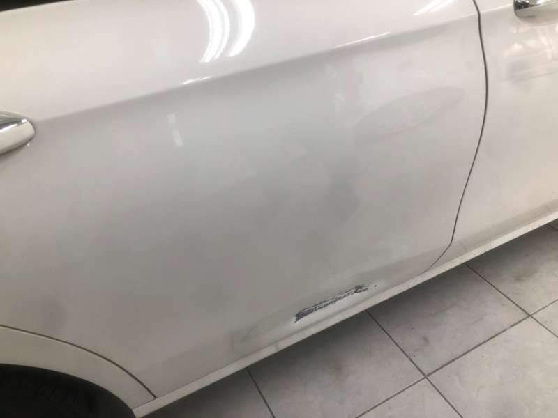 벤츠 E300 덴트 시공 사진