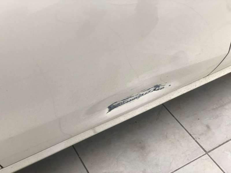 벤츠 E300 덴트 시공 사진