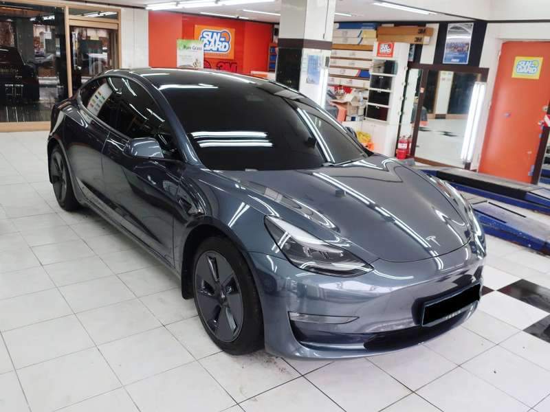 마포구 덴트 테슬라 모델 3 운전석 부분 앞 펜더 판금 시공 전